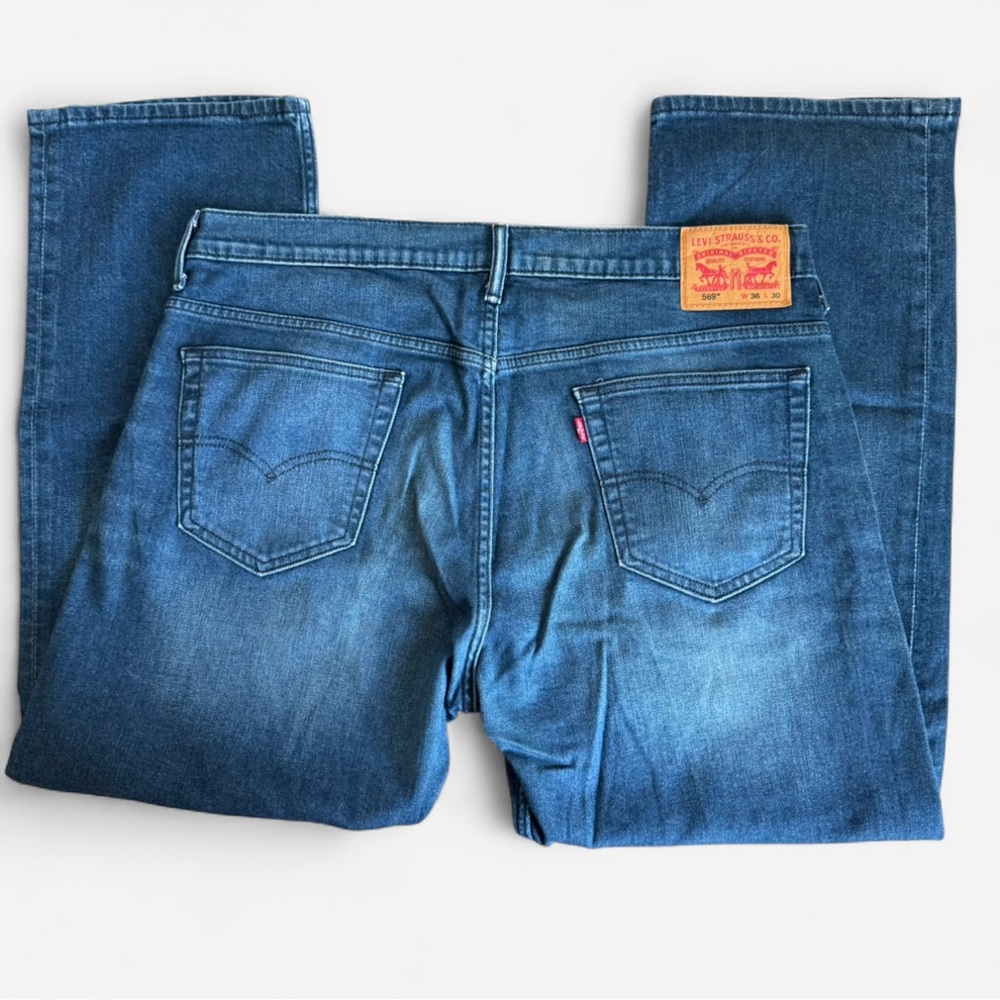 Men’s Levis Jeans 569  Dark Wash Waist 36x30 - Picture 2 of 6